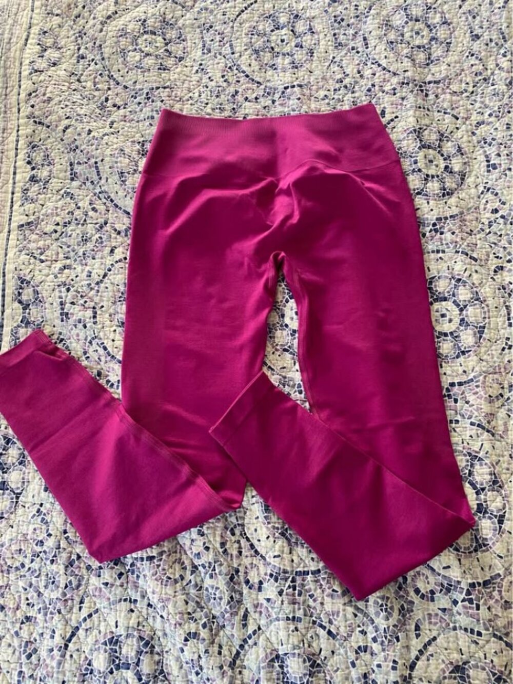 Alphalete Amplify Fuchsia Pink Seamless Leggings